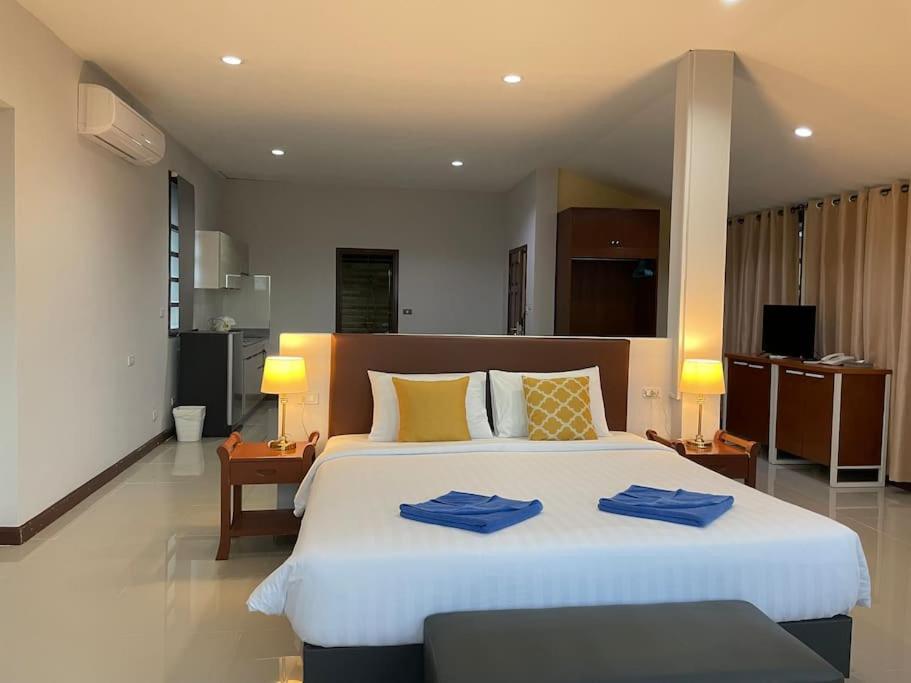 Blue Beach Apartment Rawai Екстериор снимка