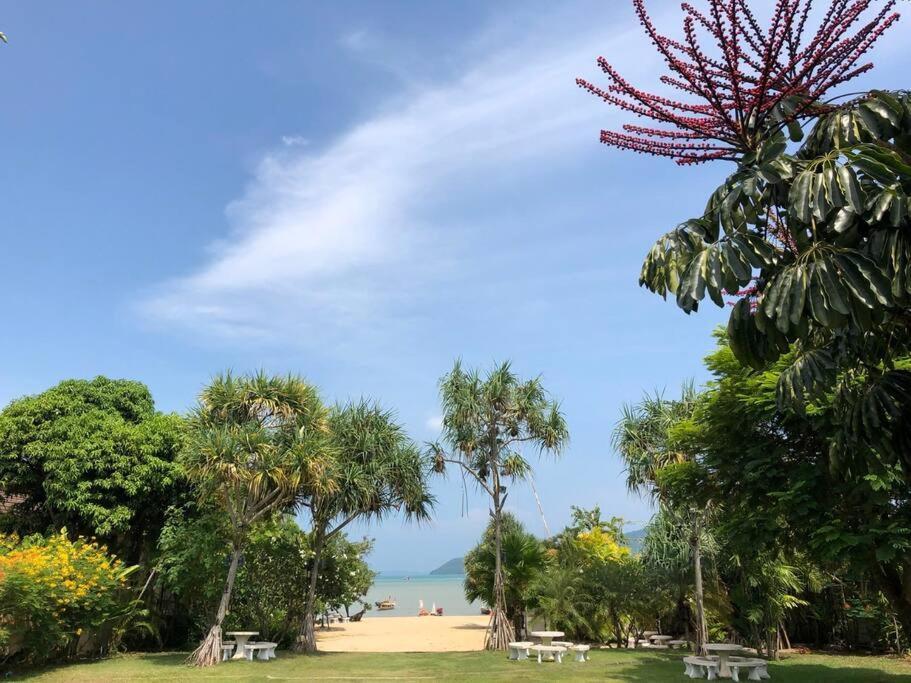 Blue Beach Apartment Rawai Екстериор снимка